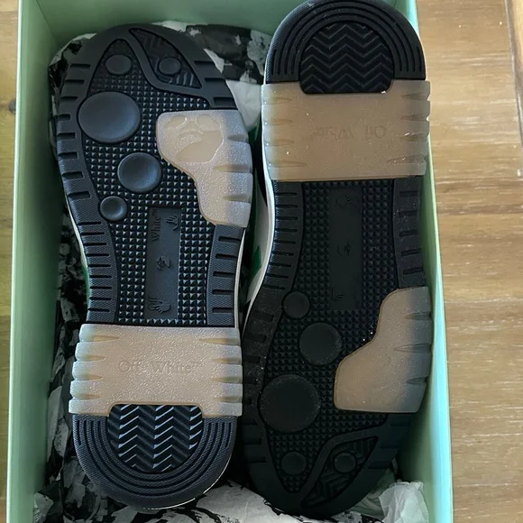 Off-White Black and Green Sneakers - Picture 3 of 11